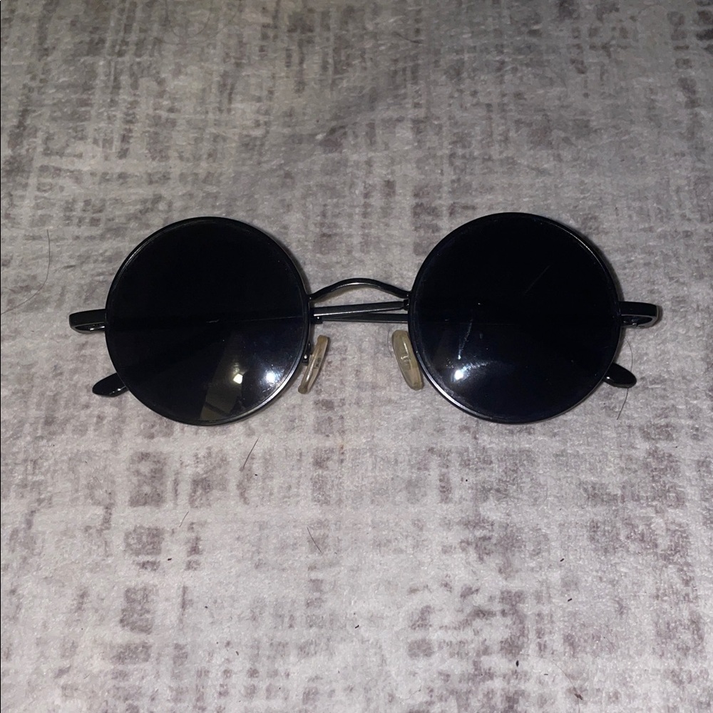 Black Round Metal Frame Sunglasses - Men